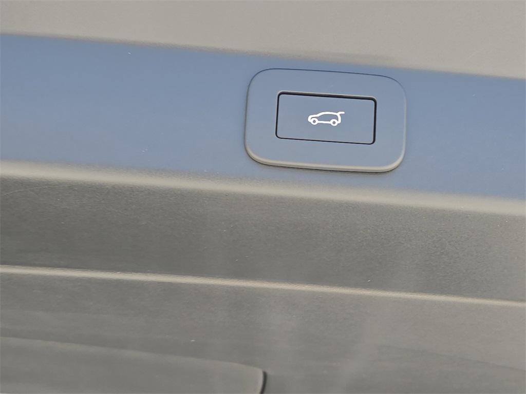 new 2025 Land Rover Range Rover Sport car, priced at $191,790