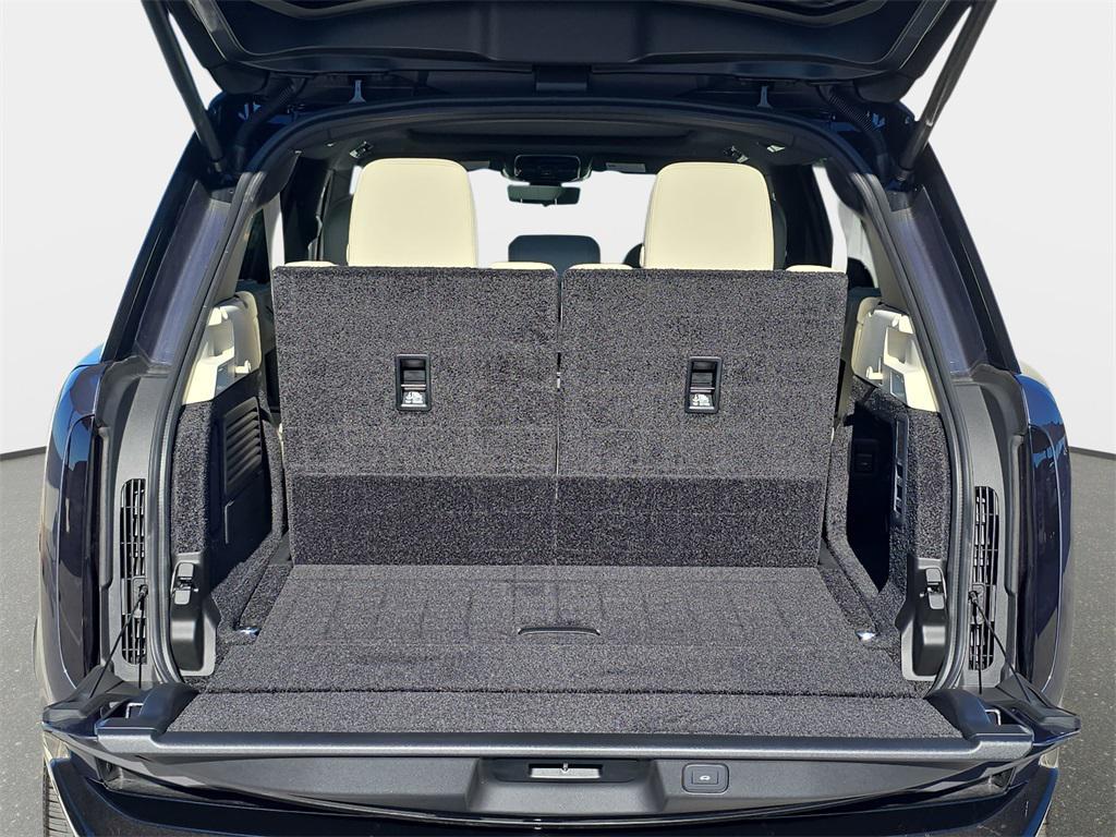 new 2025 Land Rover Range Rover car, priced at $139,035