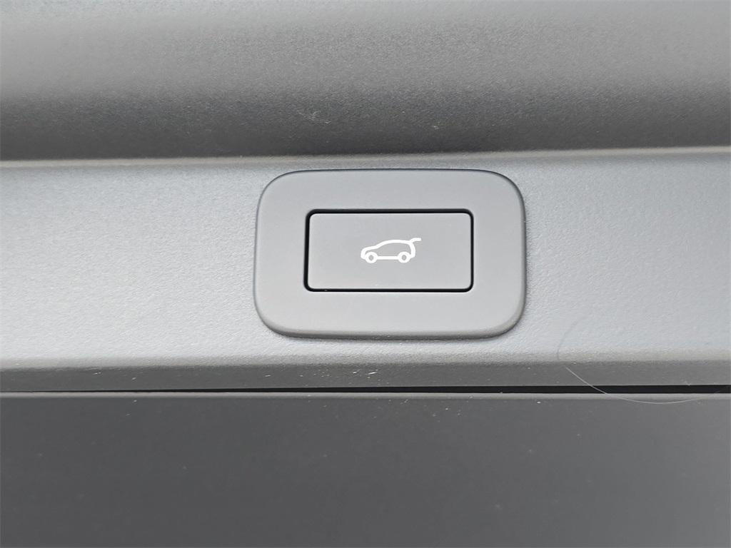 new 2026 Land Rover Range Rover car, priced at $122,735