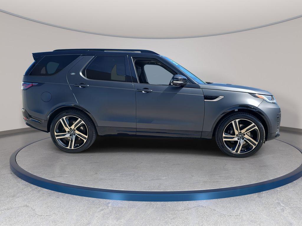 new 2026 Land Rover Discovery car, priced at $87,826