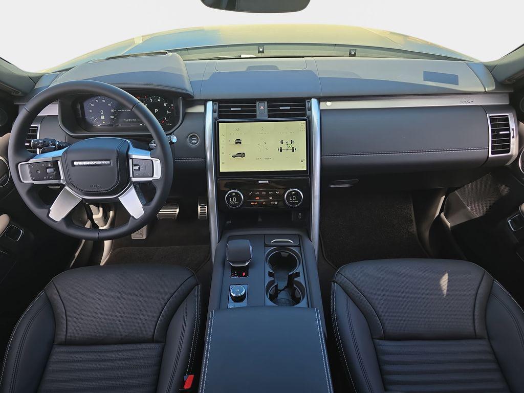 new 2026 Land Rover Discovery car, priced at $87,826