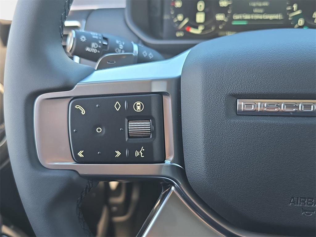 new 2026 Land Rover Discovery car, priced at $78,226