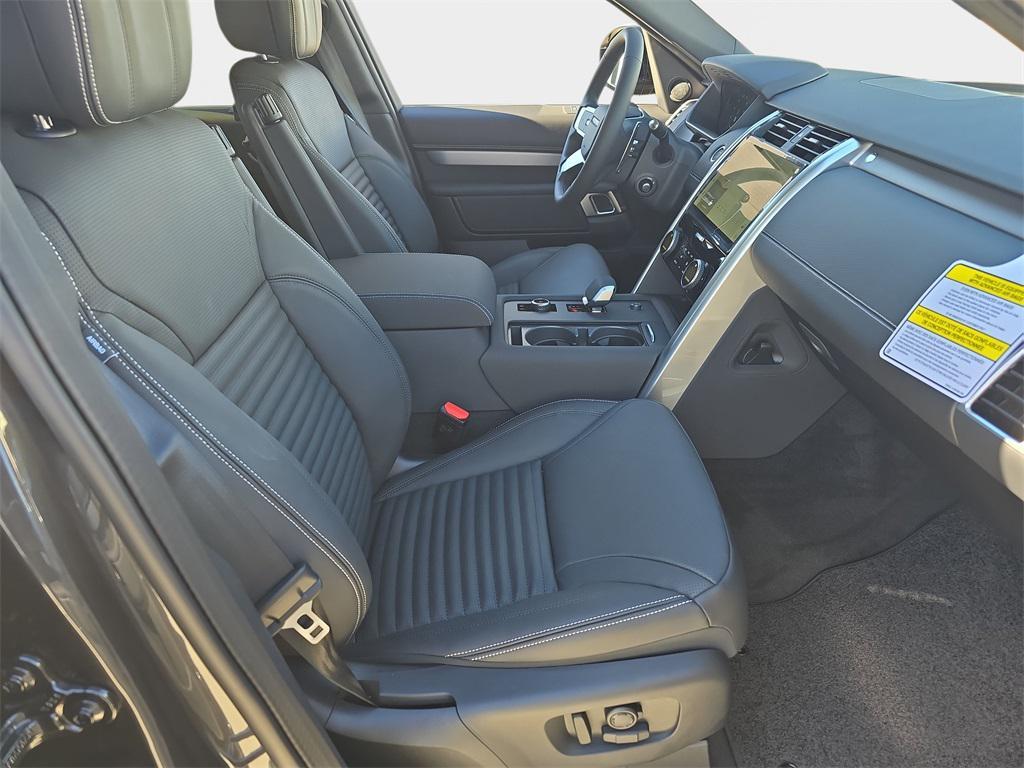 new 2026 Land Rover Discovery car, priced at $78,226