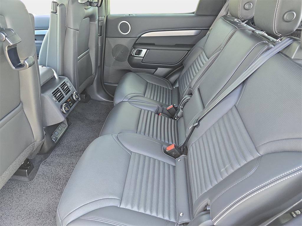 new 2026 Land Rover Discovery car, priced at $75,276