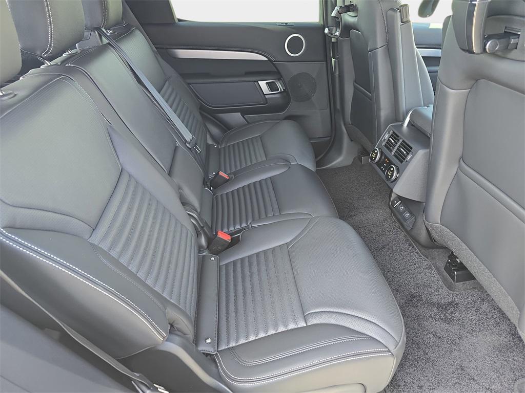 new 2026 Land Rover Discovery car, priced at $75,276