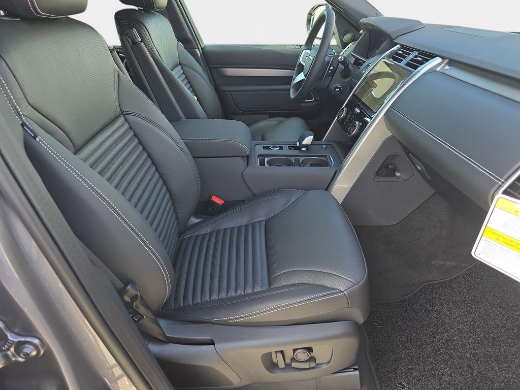 new 2026 Land Rover Discovery car, priced at $75,276