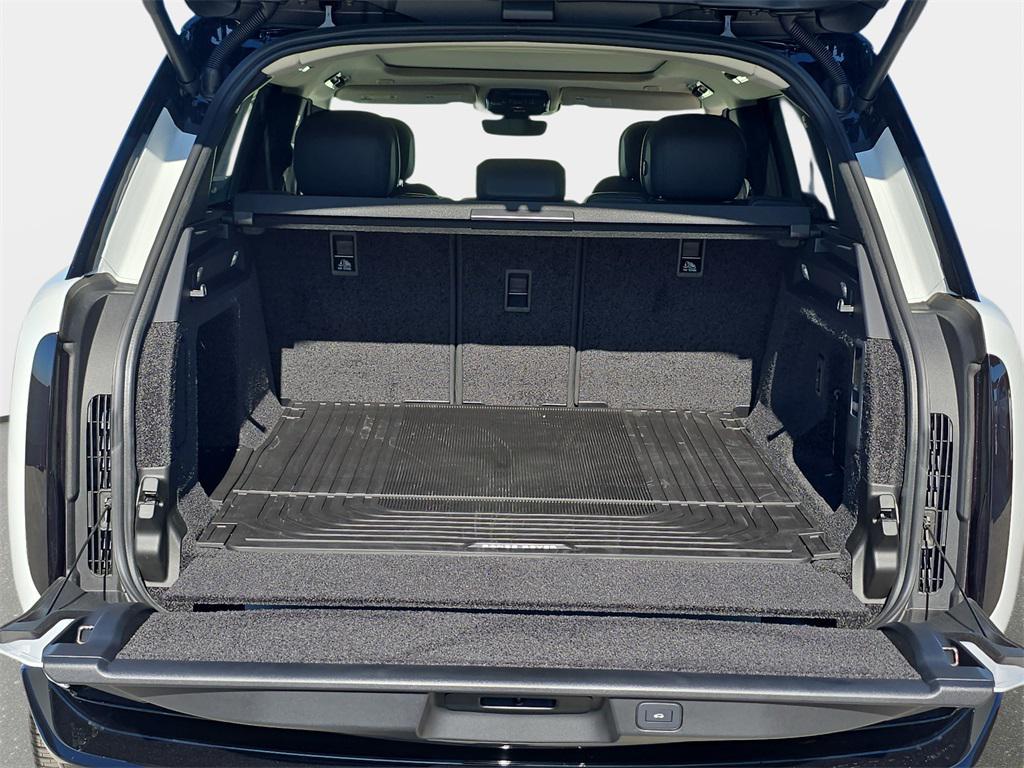 new 2025 Land Rover Range Rover car, priced at $127,610