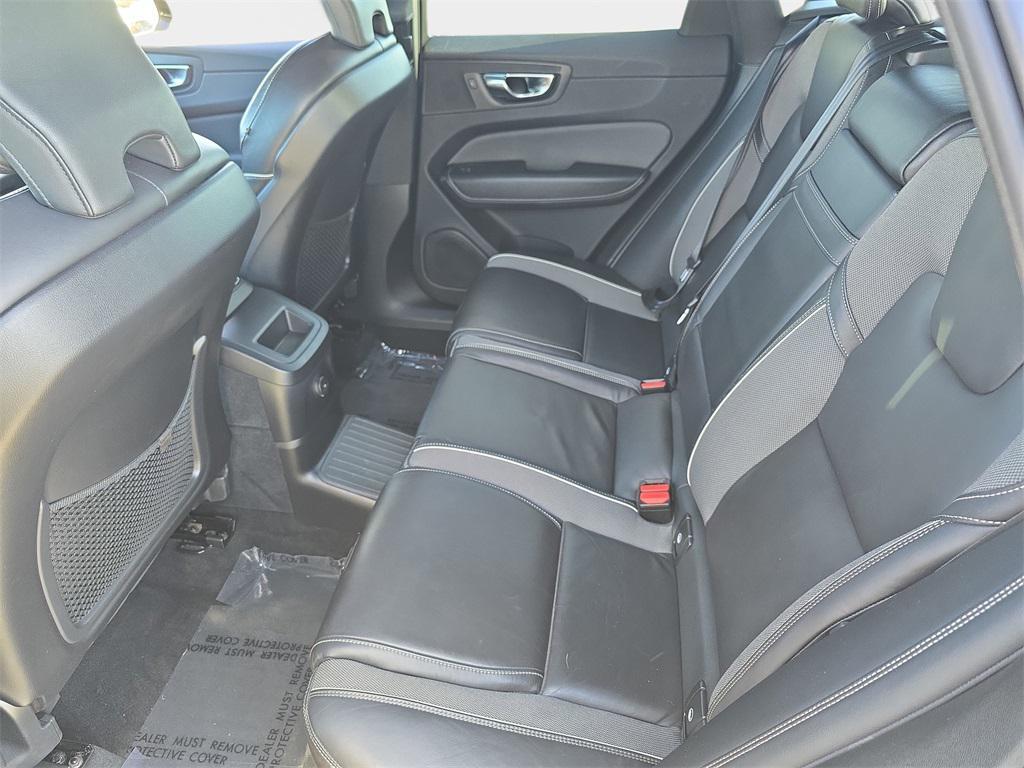 used 2021 Volvo XC60 Recharge Plug-In Hybrid car, priced at $26,340