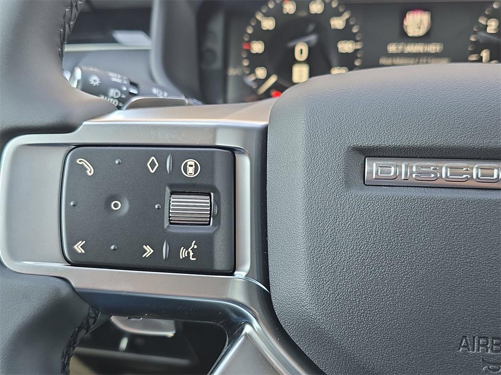 new 2025 Land Rover Discovery car, priced at $66,343