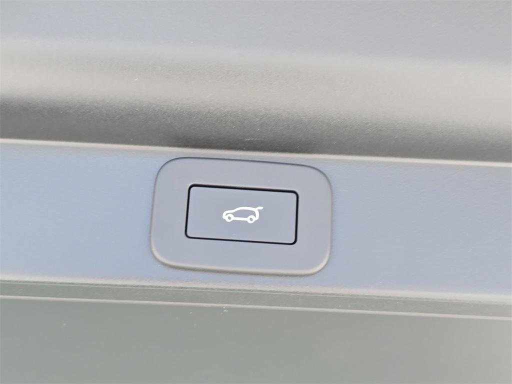 new 2025 Land Rover Range Rover car, priced at $151,850