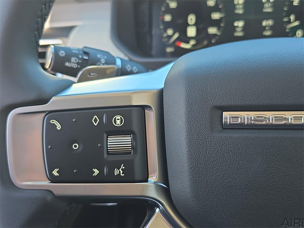 new 2026 Land Rover Discovery car, priced at $76,121