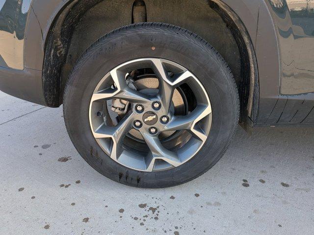 used 2025 Chevrolet Trax car, priced at $19,190