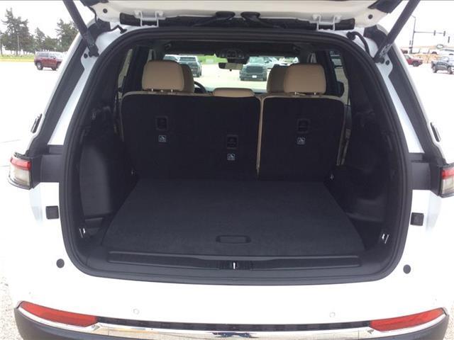 new 2025 Jeep Grand Cherokee car, priced at $46,900