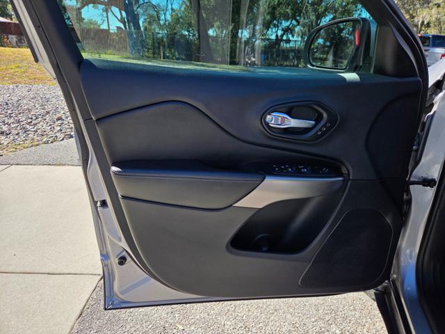 used 2019 Jeep Cherokee car, priced at $16,499