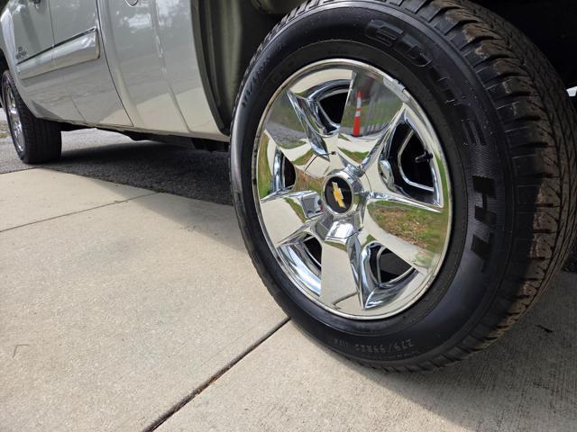 used 2010 Chevrolet Silverado 1500 car, priced at $13,499