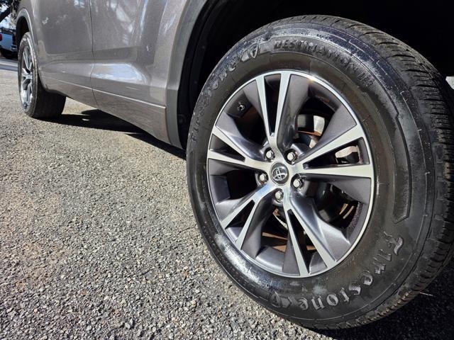 used 2018 Toyota Highlander car, priced at $18,495