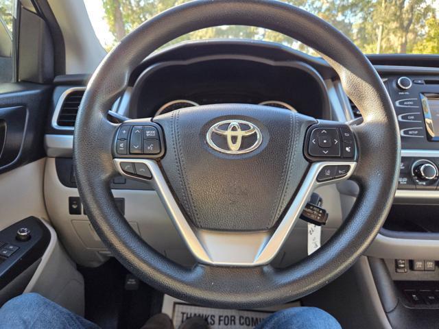 used 2018 Toyota Highlander car, priced at $18,495