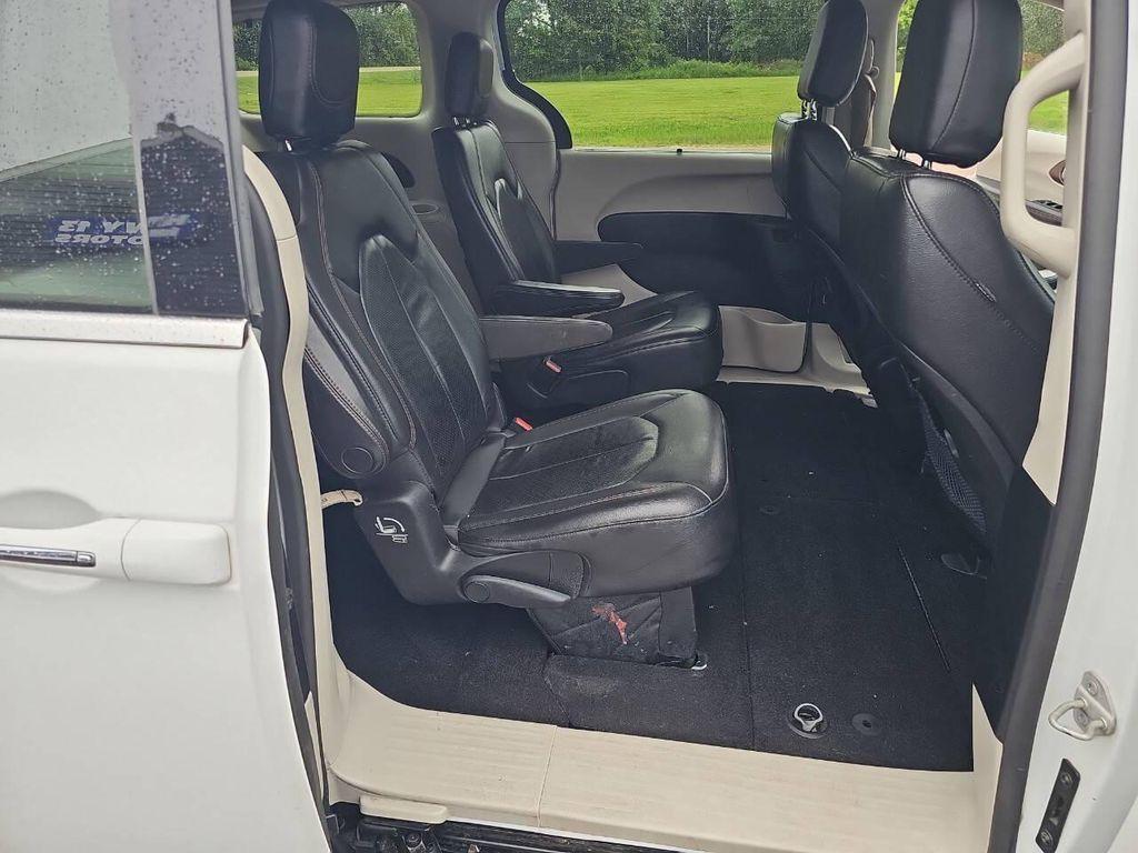 used 2019 Chrysler Pacifica car, priced at $11,500