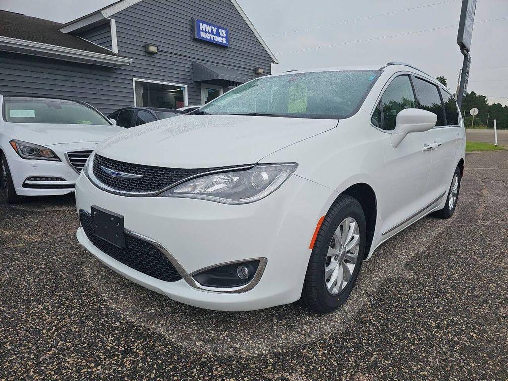 used 2019 Chrysler Pacifica car, priced at $11,500