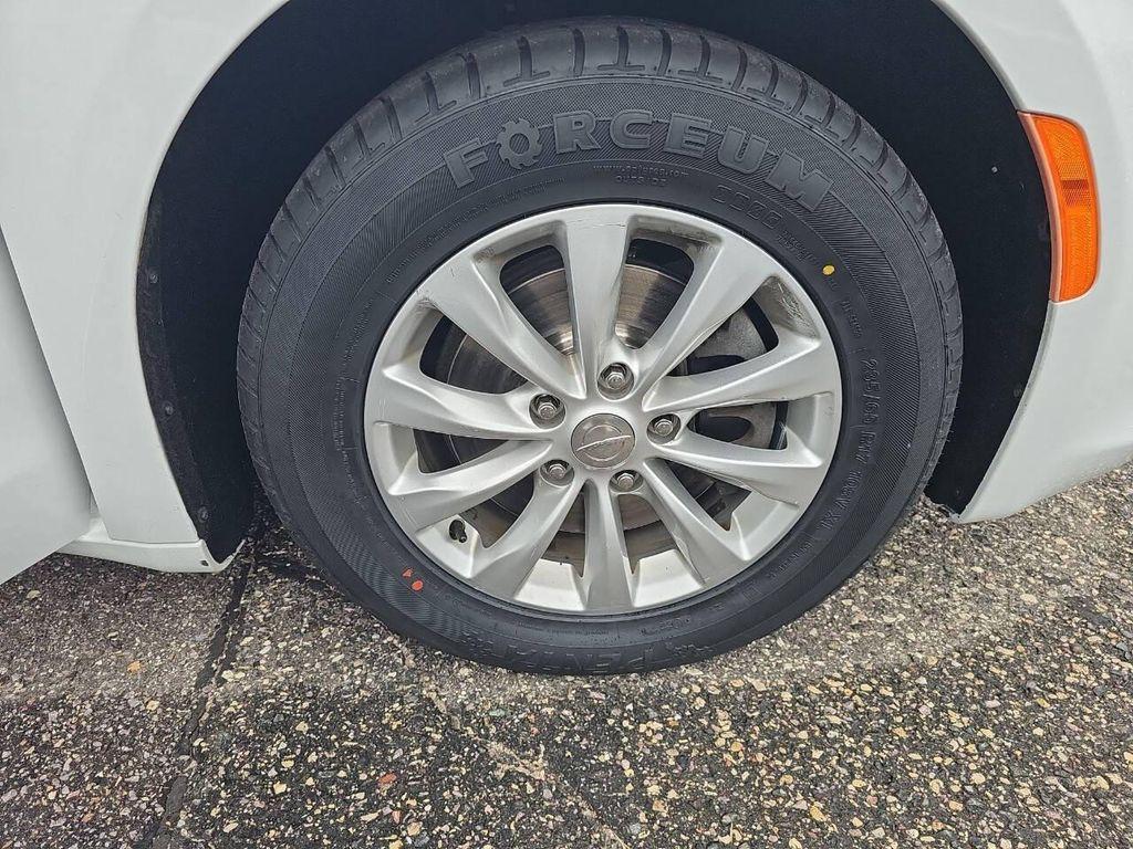 used 2019 Chrysler Pacifica car, priced at $11,500