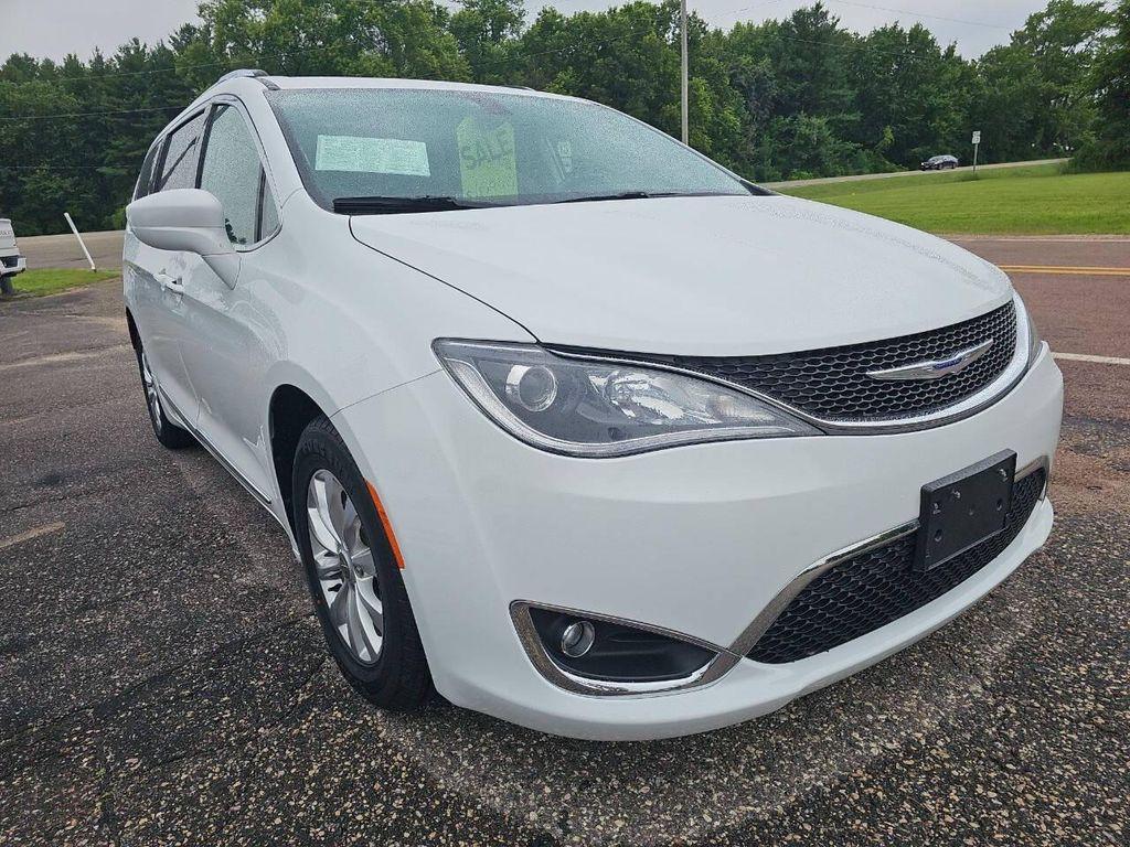 used 2019 Chrysler Pacifica car, priced at $11,500