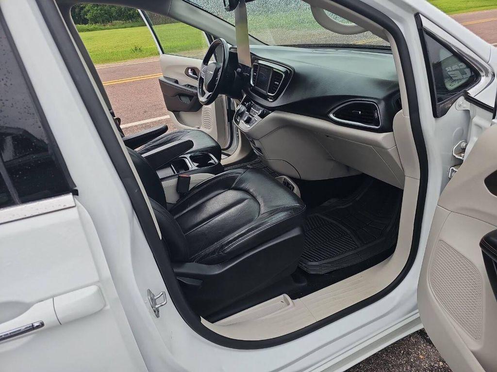 used 2019 Chrysler Pacifica car, priced at $11,500