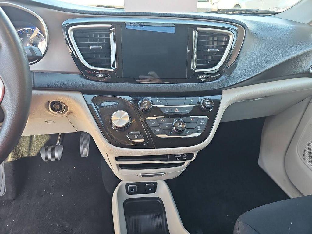 used 2017 Chrysler Pacifica car, priced at $11,500