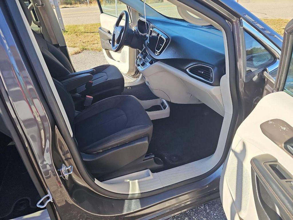 used 2017 Chrysler Pacifica car, priced at $11,500