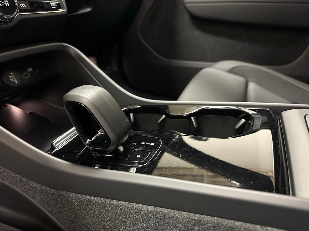 new 2024 Volvo XC40 Recharge Pure Electric car, priced at $41,414