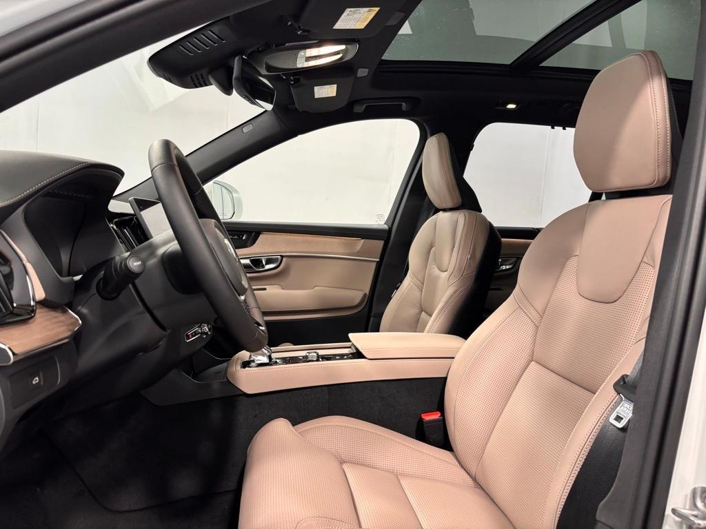 new 2026 Volvo XC90 car, priced at $75,155
