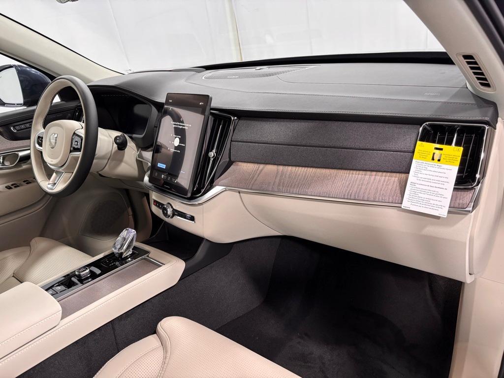 new 2026 Volvo XC90 car, priced at $75,155