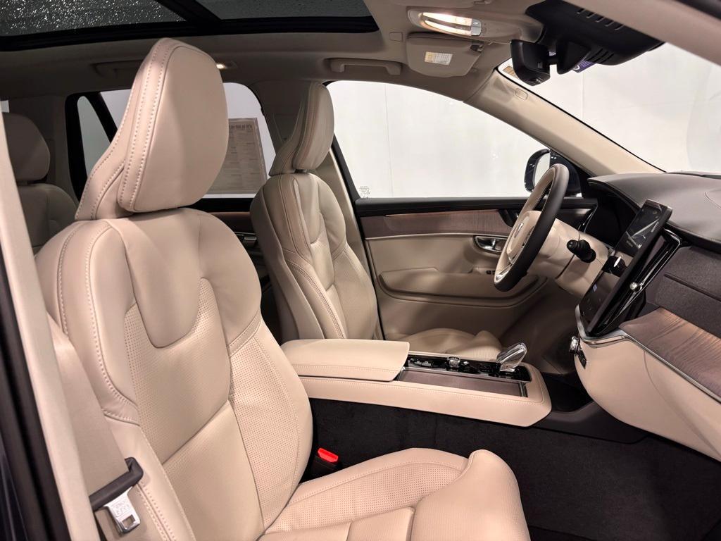 new 2026 Volvo XC90 car, priced at $75,155