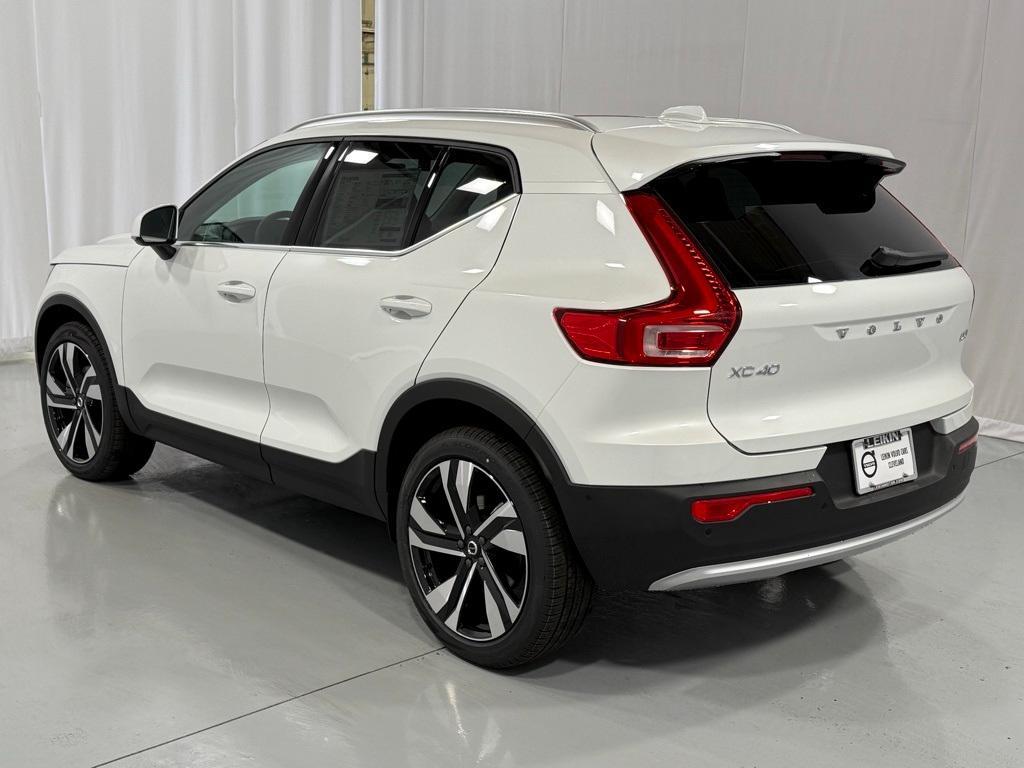 new 2025 Volvo XC40 car, priced at $43,735