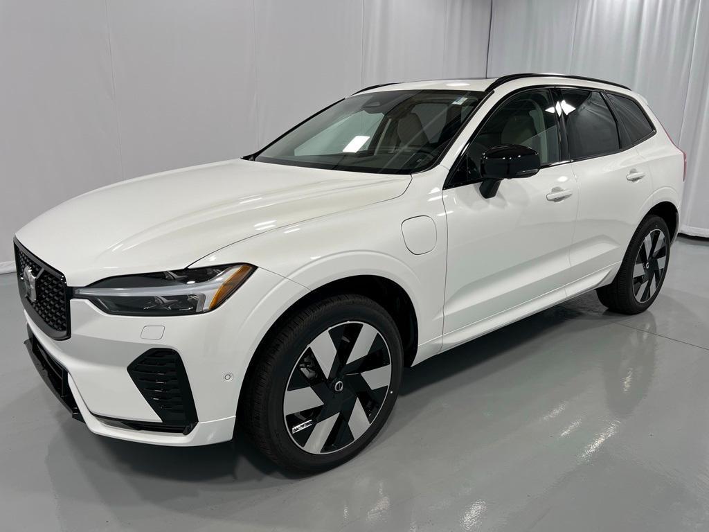 new 2025 Volvo XC60 Plug-In Hybrid car, priced at $56,235