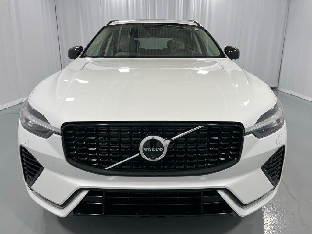 new 2025 Volvo XC60 Plug-In Hybrid car, priced at $56,235