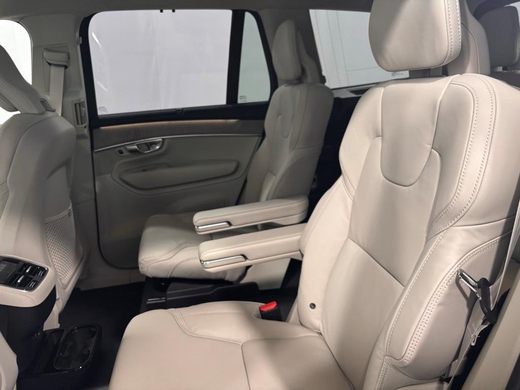 new 2026 Volvo XC90 car, priced at $77,025