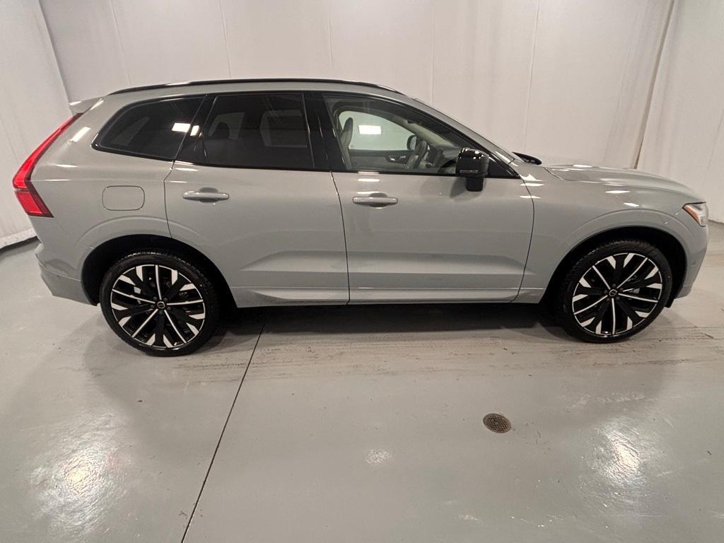 new 2026 Volvo XC60 car, priced at $63,935