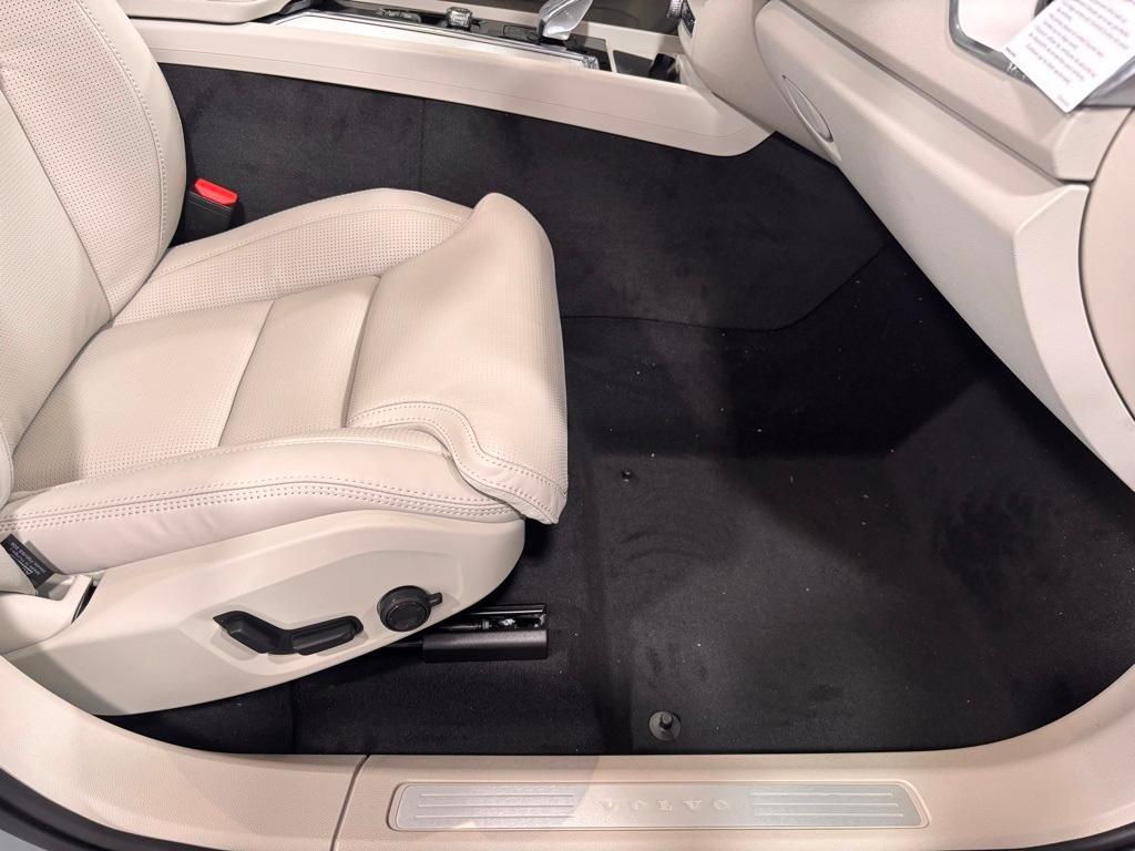 new 2026 Volvo XC60 car, priced at $63,935