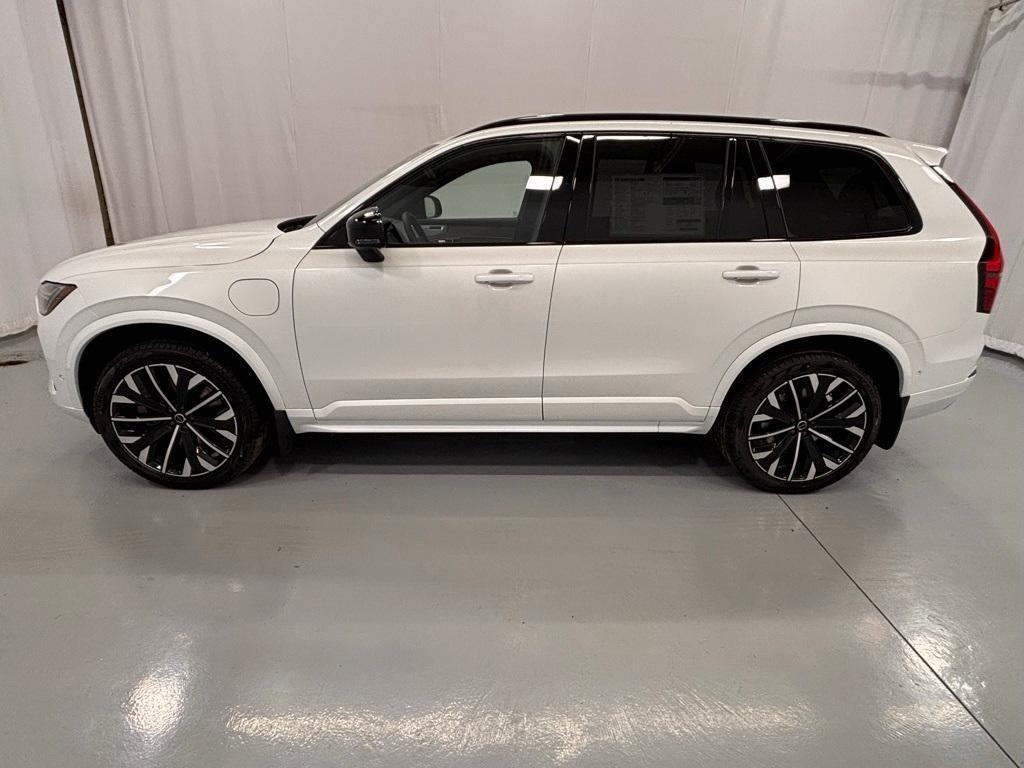 new 2026 Volvo XC90 Plug-In Hybrid car, priced at $90,075