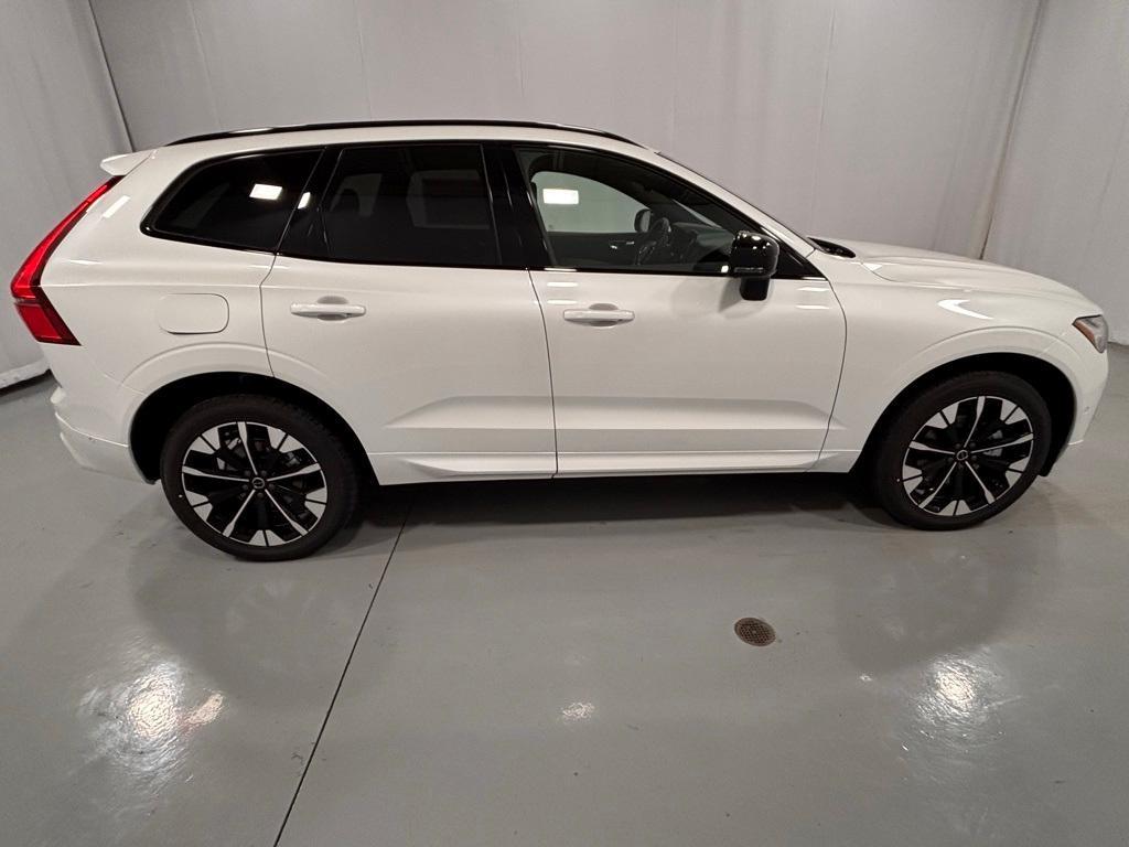 new 2026 Volvo XC60 car, priced at $57,985