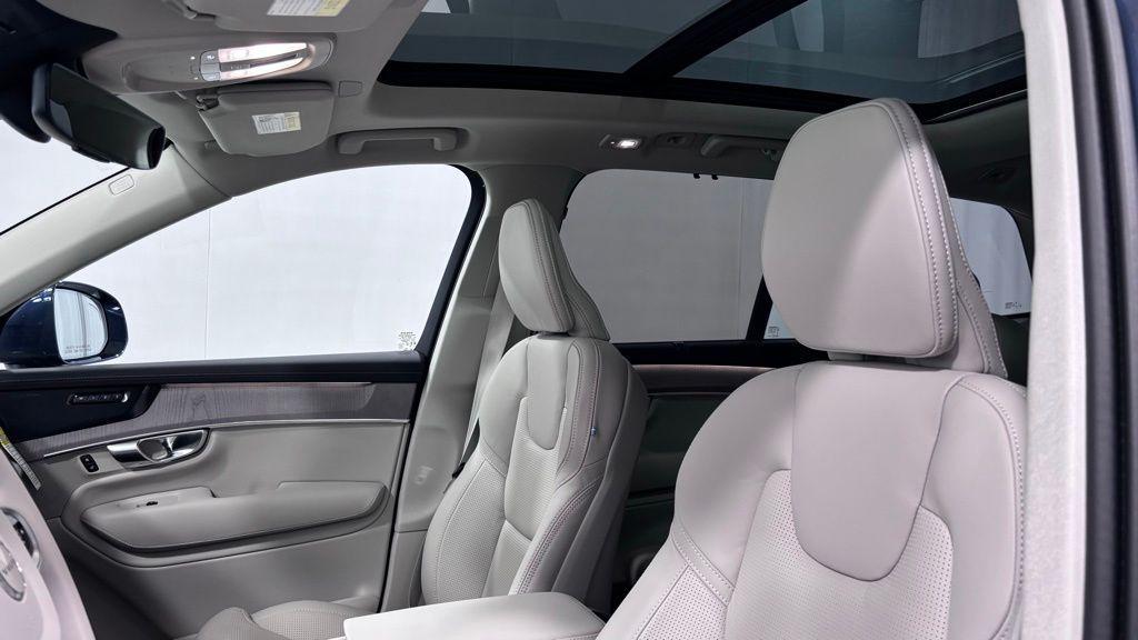 new 2026 Volvo XC90 car, priced at $76,580