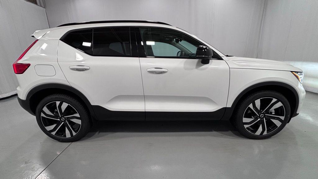 new 2026 Volvo XC40 car, priced at $51,960