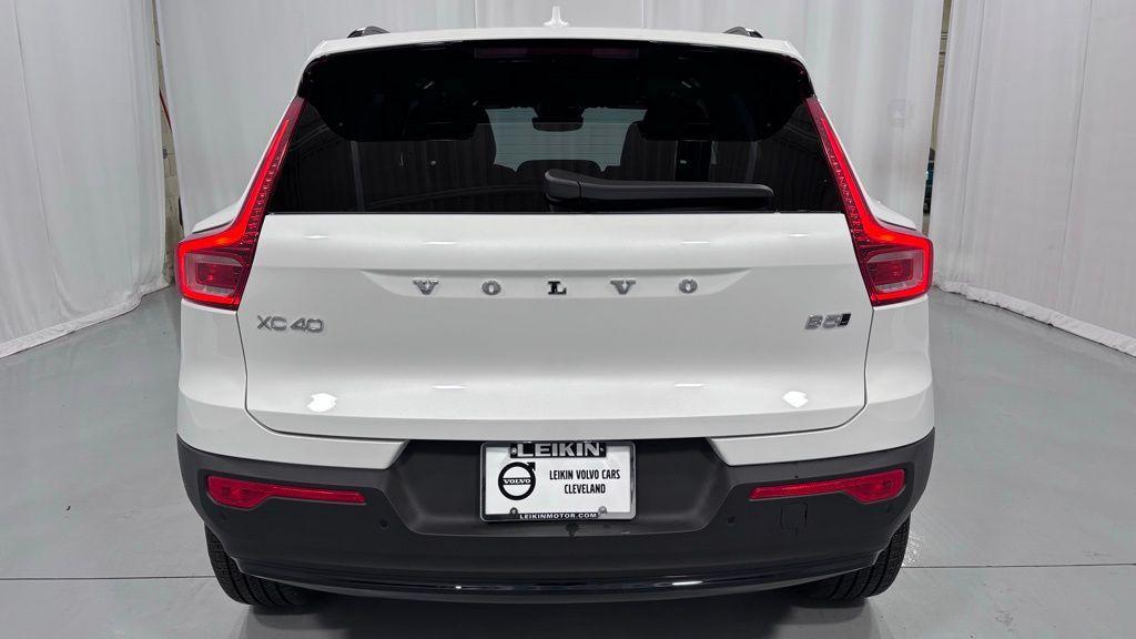 new 2026 Volvo XC40 car, priced at $51,960