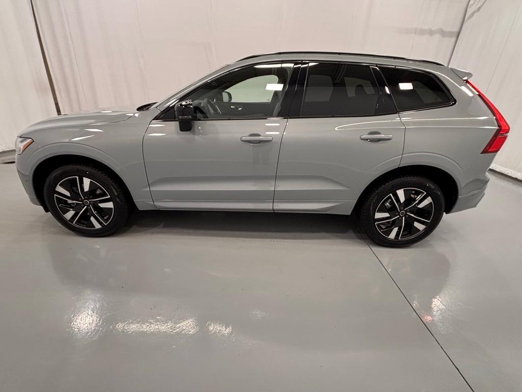 new 2026 Volvo XC60 car, priced at $59,485