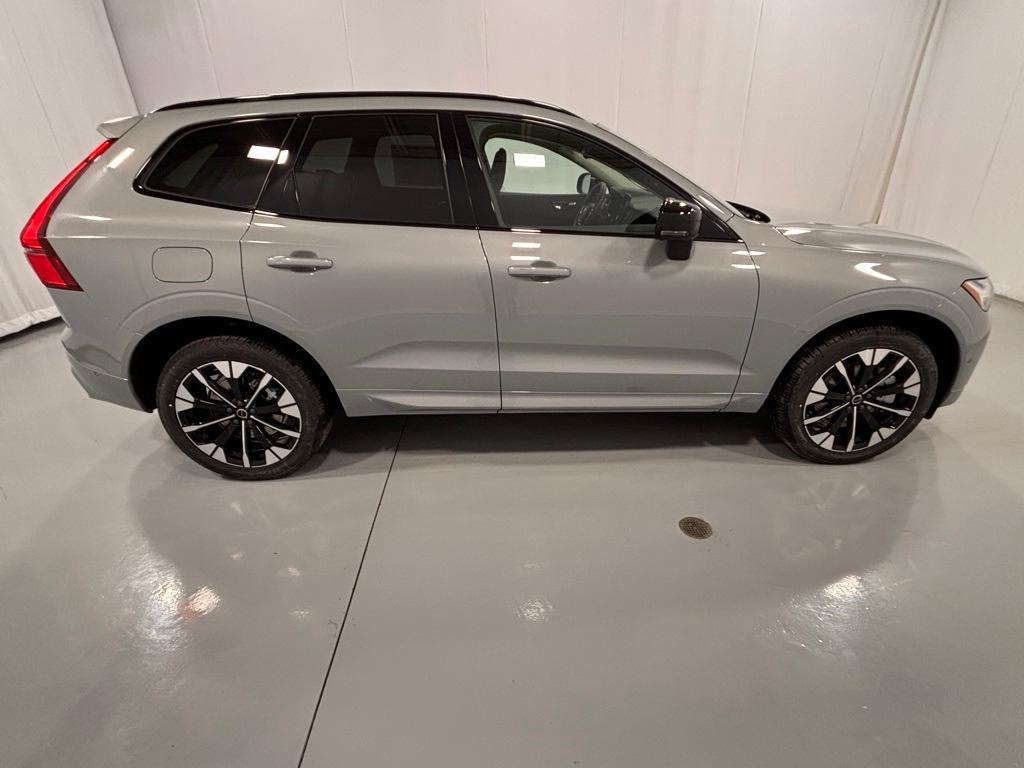 new 2026 Volvo XC60 Plug-In Hybrid car, priced at $69,285