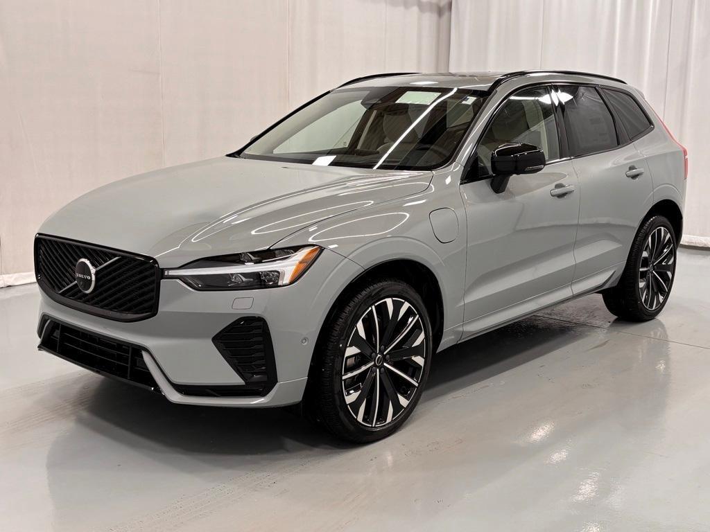 new 2026 Volvo XC60 Plug-In Hybrid car, priced at $75,235