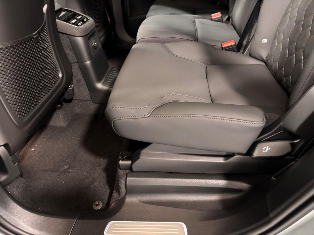 new 2026 Volvo XC90 Plug-In Hybrid car, priced at $81,875