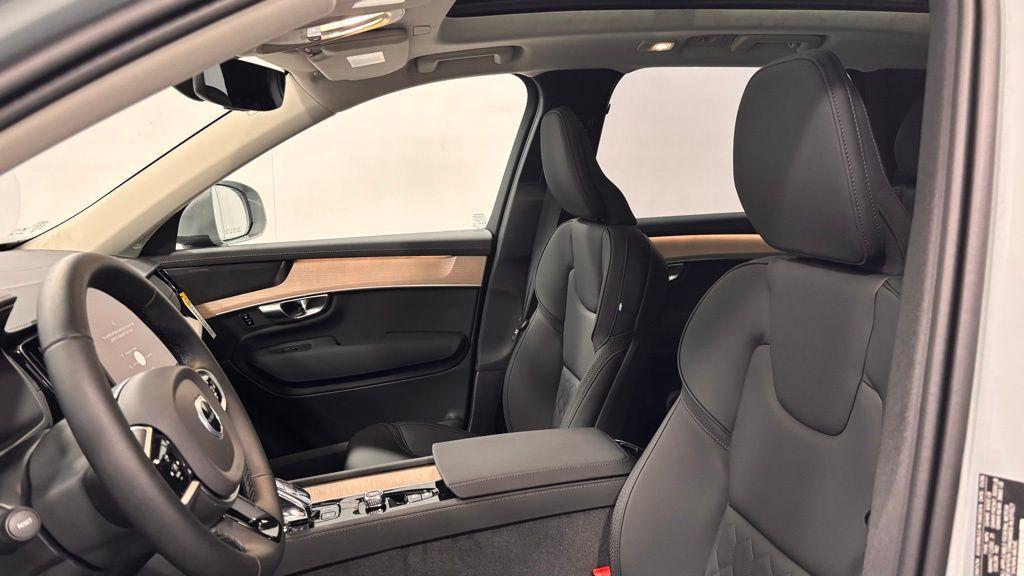 new 2026 Volvo XC90 Plug-In Hybrid car, priced at $81,995