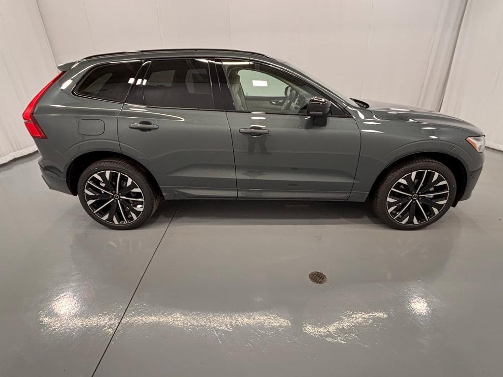 new 2026 Volvo XC60 car, priced at $63,095