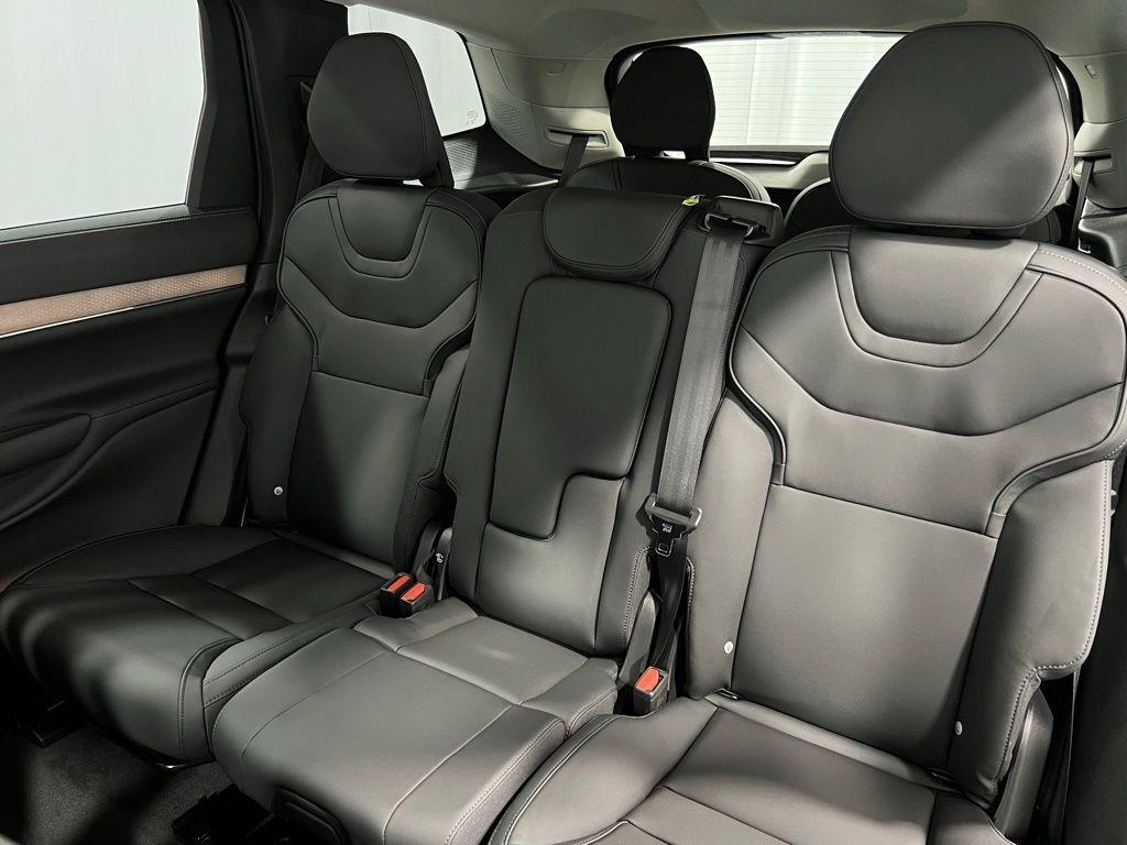 new 2025 Volvo EX90 car, priced at $89,148